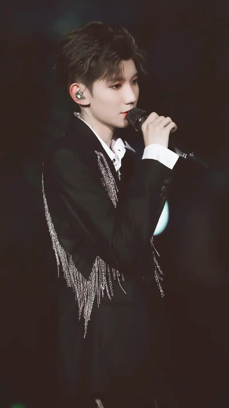 皮中带梗还帅气的王源,这样的男孩子世间仅此一个