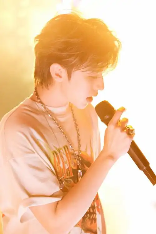 蔡徐坤的旧时光##蔡徐坤新歌蒙着眼##蔡徐坤感受她官方舞台##浙江