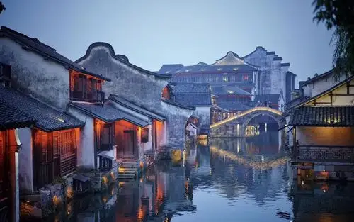 乌镇的灯火阑珊处