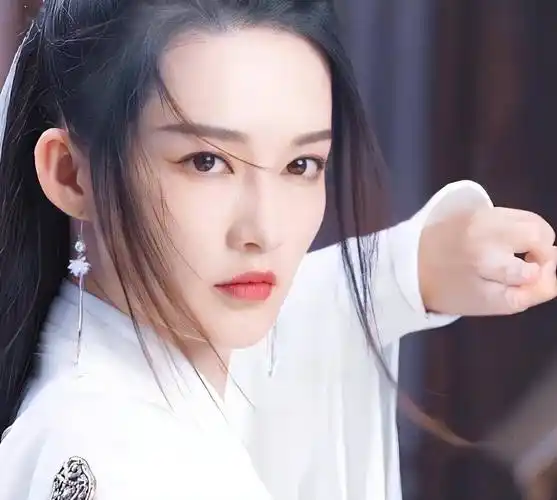 曾请李沁代言的手游,2周年又要整波大的?_诛仙_梦幻_游戏