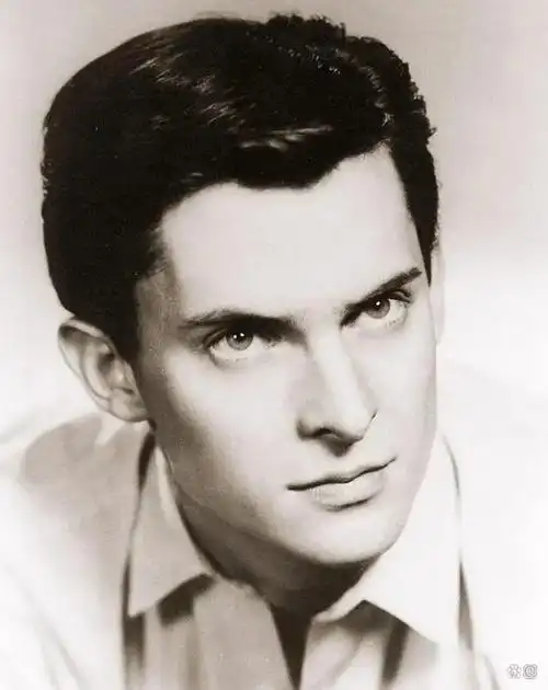 从拜伦式美男到英国绅士杰里米布雷特最棒的福尔摩斯