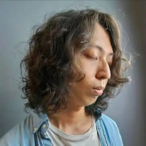 一烫上去就突然觉得自己变得好有才华中长发搭配大卷度的绅士波纹卷