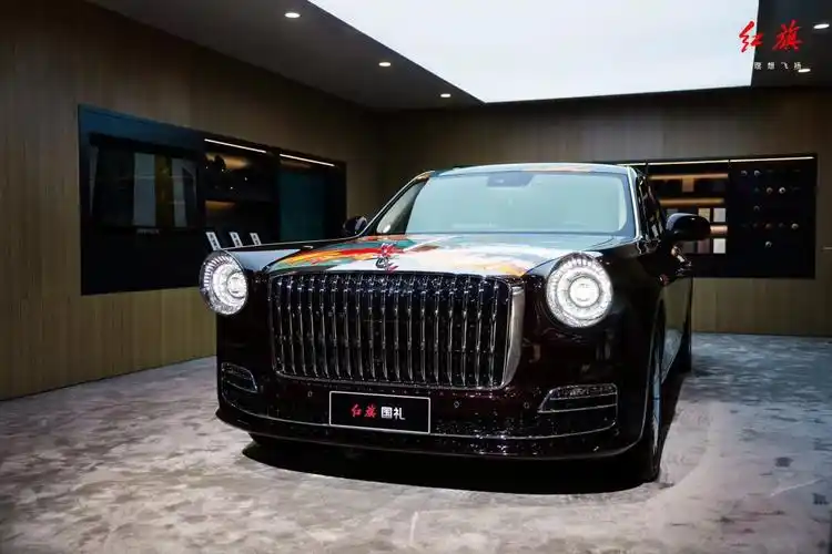 红旗「国礼」:售价718万起 国宾级豪华轿车红旗l5的继任车型,尺寸为5