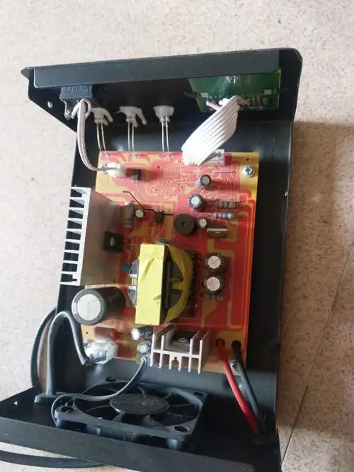 汽车电瓶充电器12v24v伏摩托车蓄电池全智能通用型纯铜自动充电机