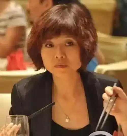 刀郎老婆刀郎两任妻子