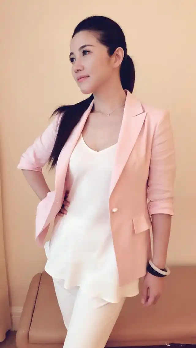 原创颜丙燕数次获得影后剧火人却未红46岁身材好到无可挑剔