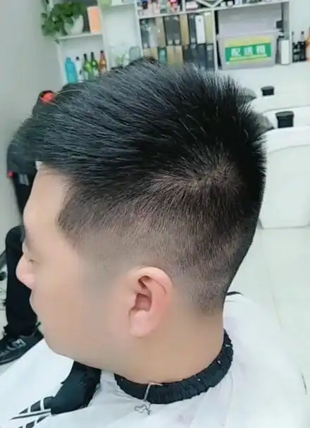 男发推剪起脚示意分享. #美发