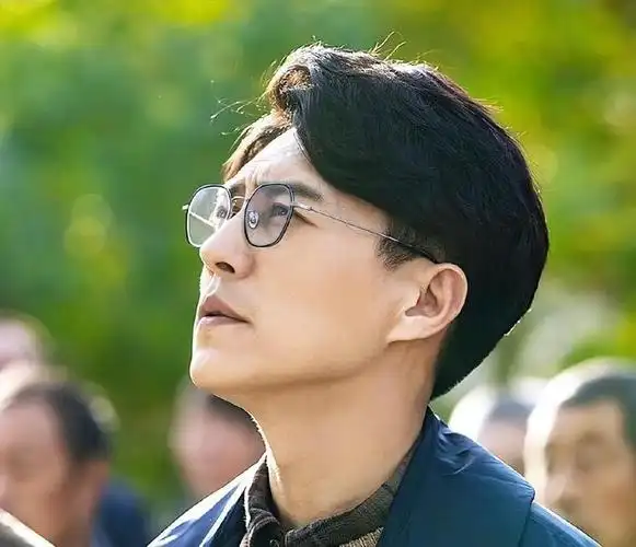 靳东谈8名假靳东被公诉,抓住骗子是小问题,网络监管才是大问题|靳东