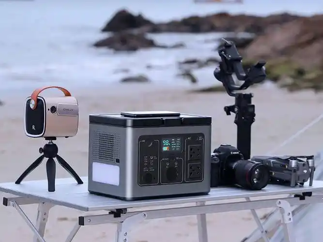 新能源汽车同款磷酸铁锂电池羽博推出en700p户外电源