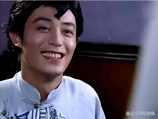 霍建华戏路宽到可怕,曾一人饰演一家三口,还毫无