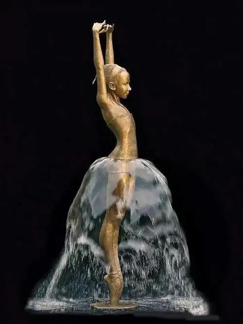 当雕塑遇上水景