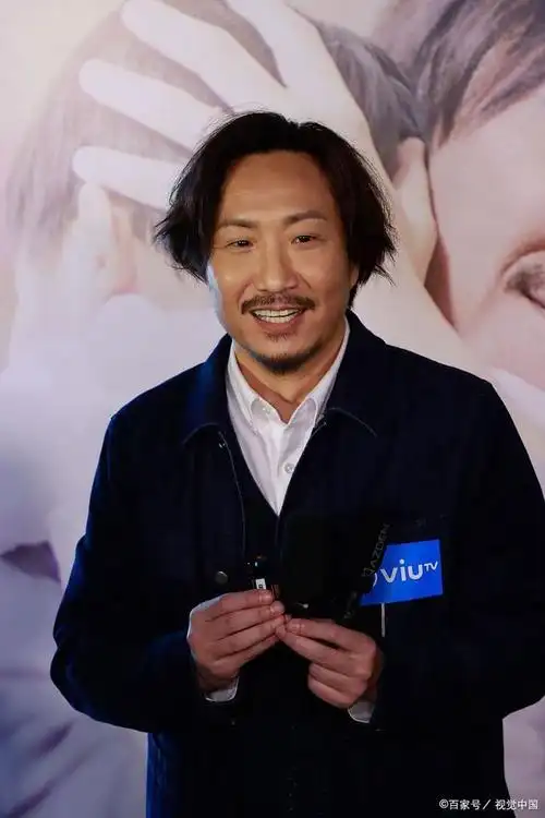 美丽蜕变,郑中基女儿郑梓乔小学毕业,有意进军娱乐圈