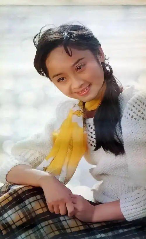 唐静前夫与秦海璐结婚后独自陪儿子长大如今的选择令人泪目