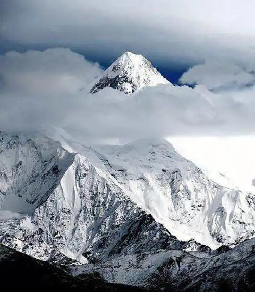 欢迎大家观看走进中国系列之名山篇.