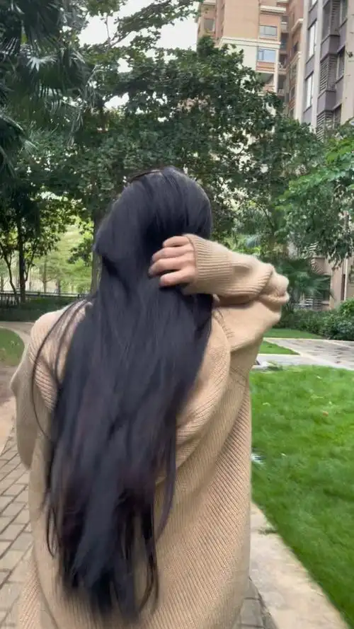 黑长直最喜欢的头发满心欢喜