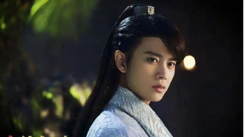 任嘉伦参演的六部古装剧,第一部很惊艳,最后一部帅出_