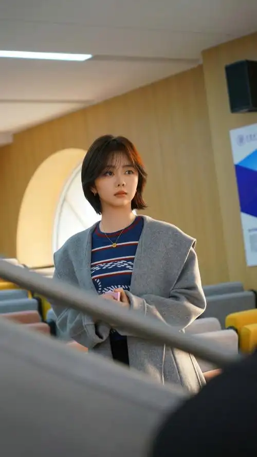 谁说谭松韵不能把人钓翘嘴#谭松韵的可爱风超迷人,甜蜜状态下的岩绎