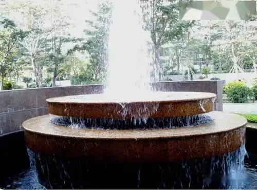 图1810,深圳彭年酒店大堂入口水景图19为深圳彭年酒店大堂入口处的