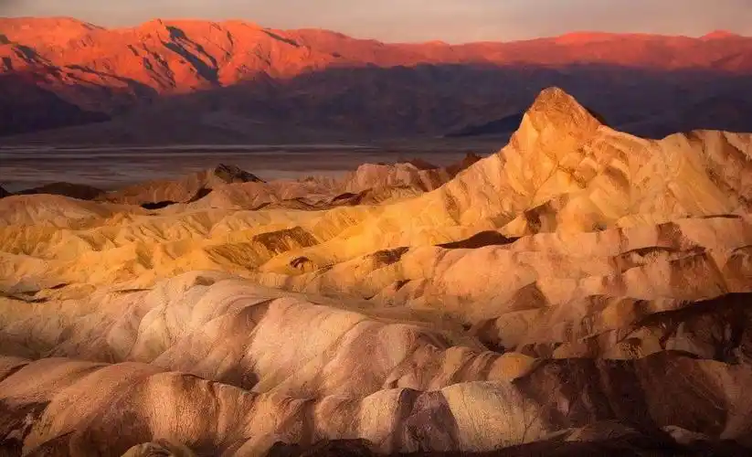 鬼斧神工的大地色系人类之根基来源于大地,我们扎根于这片土地,对其也