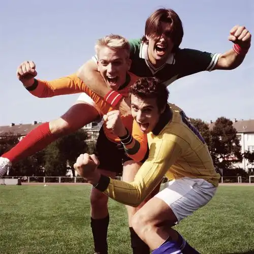 朋友,站,笑,微笑,露齿笑,方图,室外,白天,正面,运动服,友谊,合作,团队