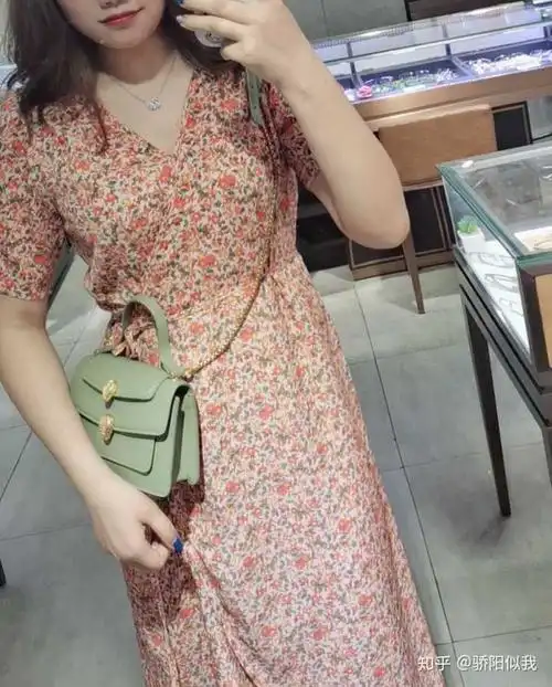 身高163,体重 128斤