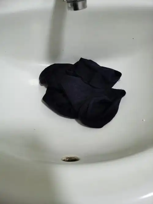 有没有同款老男人袜子扔洗手台怎么治