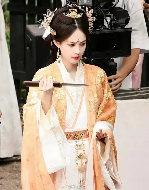 于正终于舍得下下血本了,原创剧本,李一桐书卷一梦,好凄美.