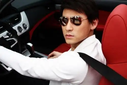 忘掉我是谁钱泳辰变富二代上演浪漫爱情