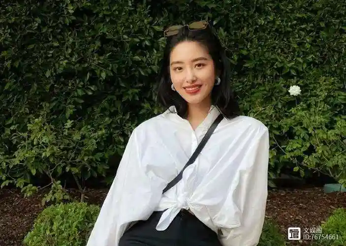 同样是演"被追求",杨采钰的反应打了多少"杨幂"们的脸?