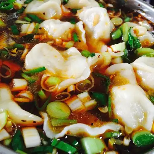 大冷天一碗热乎乎的酸汤饺子真的太合适了