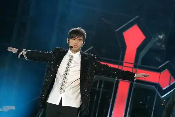 周杰伦演唱会现场探秘:音乐之外的真挚情感