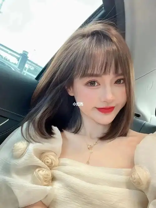 谁能拒绝74这款蓬松齐肩发