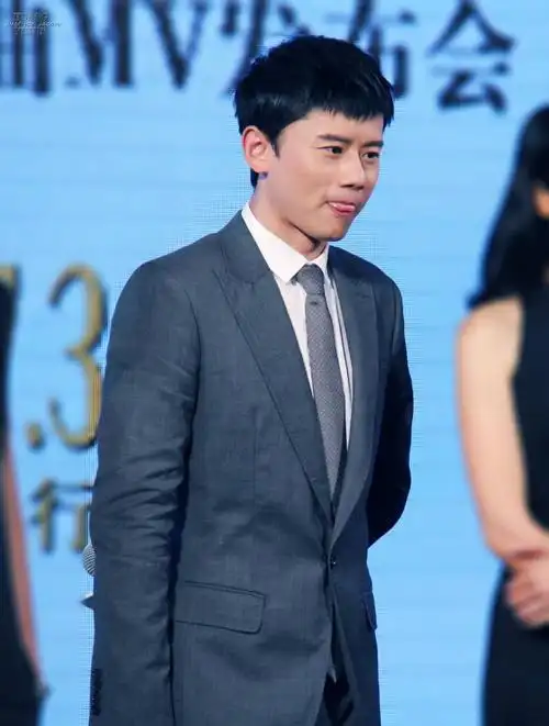 张杰《道士下山》发布会cr:黄祎坤的祎是yi不是wei