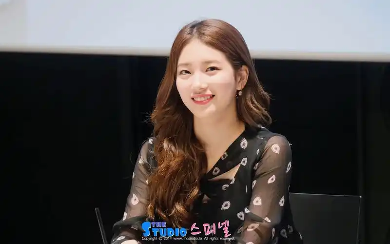 活动  150823裴秀智suzy韩国国民初恋秀智经典电影建筑学概论访谈活动