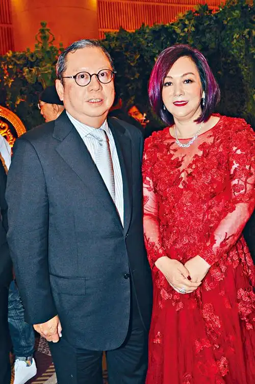 儿子俞俊材大婚 会展筵开80席 毛玉萍恨抱孙:三年抱两