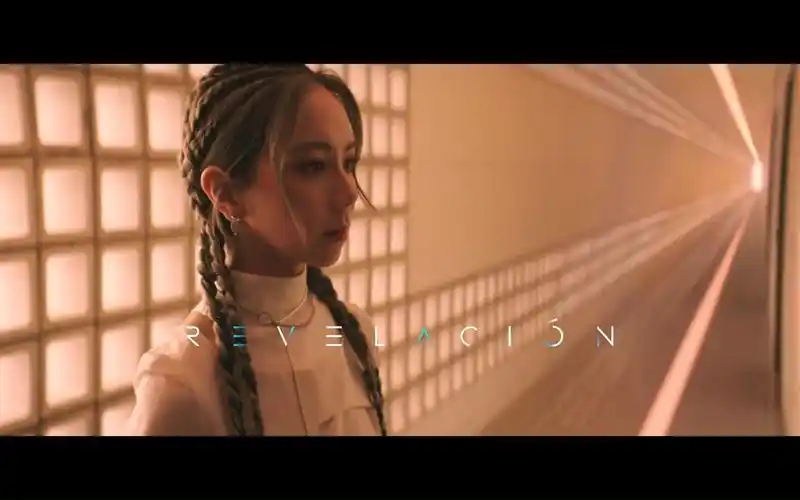 e.m. 邓紫棋 启示录 - chapter 11 - 离心力(双声道)(中文×西语)