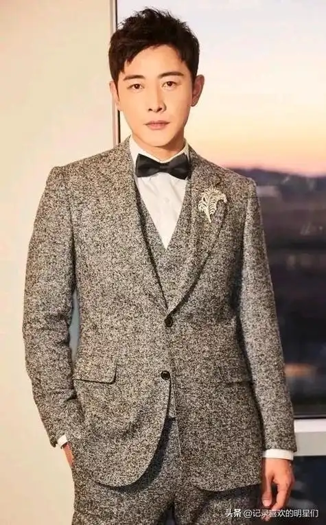 贾乃亮身高:181妥妥的大长腿帅哥一枚,个人时尚穿搭也