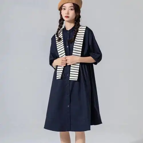 藏青色复古连衣裙