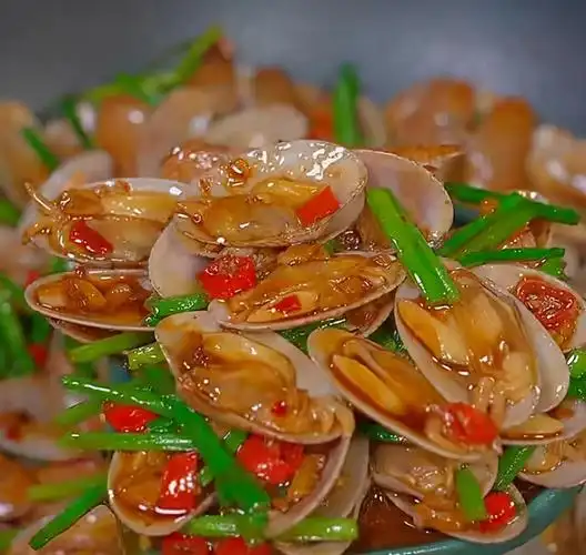 蒜蓉辣炒花甲鲜嫩多汁好吃到舔壳儿