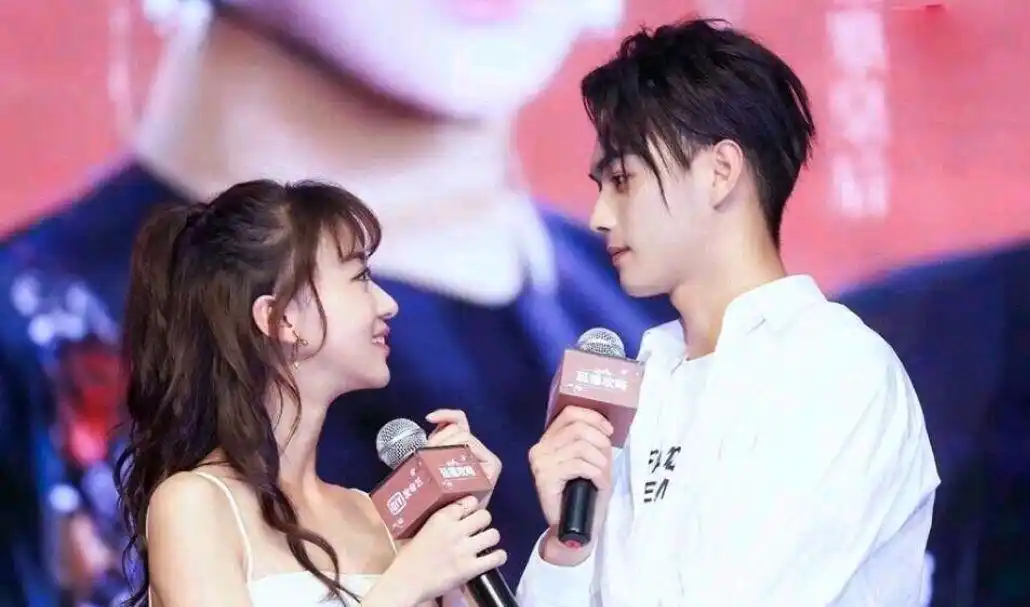 许凯吴谨言公布恋情!