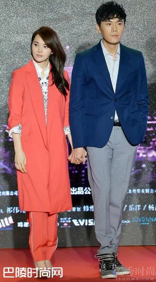 伊能静比秦昊大几岁呢大10岁2个月姐弟恋关系很好