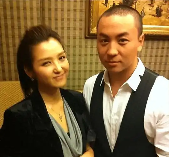 释小龙与何洁分手之后,如今一个身家过亿,一个处境窘迫