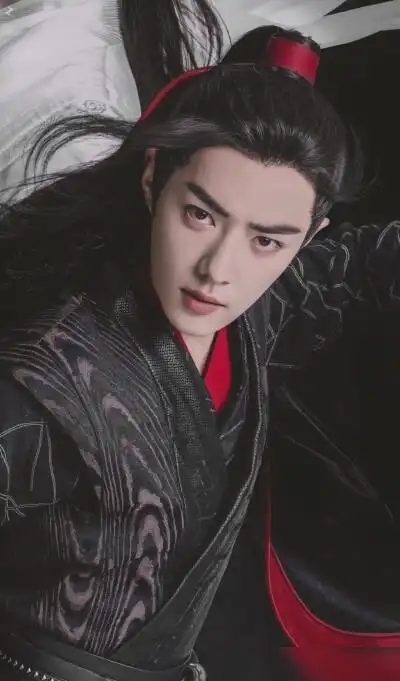 和跟吴宣仪主演的《斗罗大陆》,如果《朱颜》的料是准的,那肖战的存货