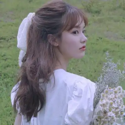 森系女生头像笑容灿烂好看的阳光微笑女生头像