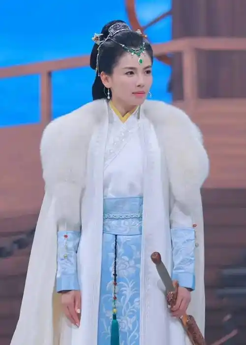 25娱乐瓜:成毅任嘉伦霍建华檀健次朱一龙唐嫣吴秀波刘涛吴磊_故事