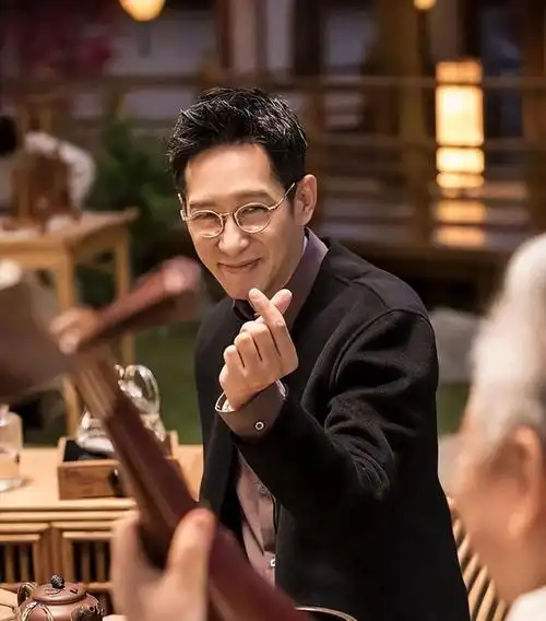 回顾一级演员王劲松傅彪的一句话点醒了我才有了我如今的成就