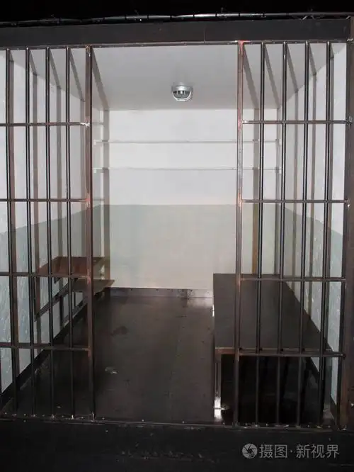 从监狱里看到的一个牢房照片-正版商用图片136wj4-摄图新视界