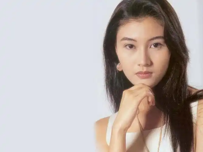 关之琳下体被塞保龄球(关之琳与保龄球事件是怎么回事) - 武陵观察网