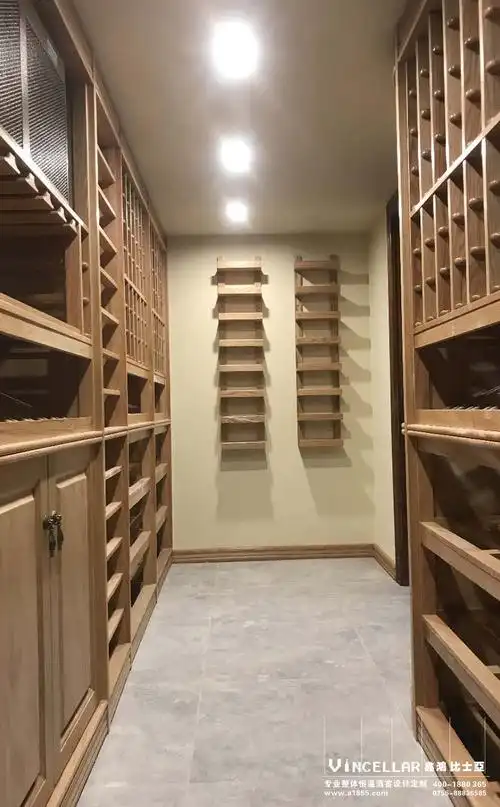 家庭私人地下酒窖设计效果图案例