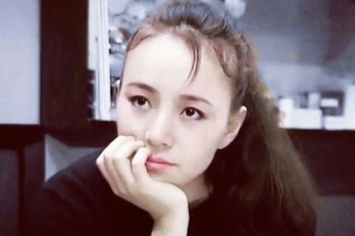 宋丹丹年轻的时候是真漂亮啊,不输几十年前的香港美女